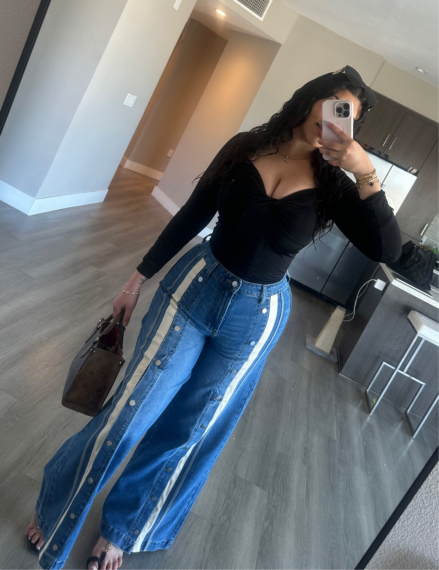 BUTTONED DOWN WIDE LEG PANTS