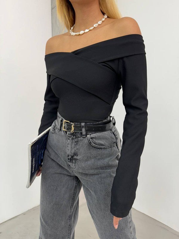 Solid Off-shoulder Top With X-crossed front
